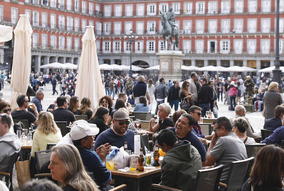 Comercios y Bares en Madrid permanecerán abiertos en Navidad